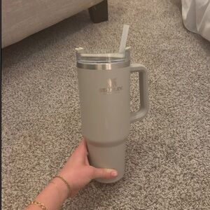 Stanley Gray Tumbler with Handle